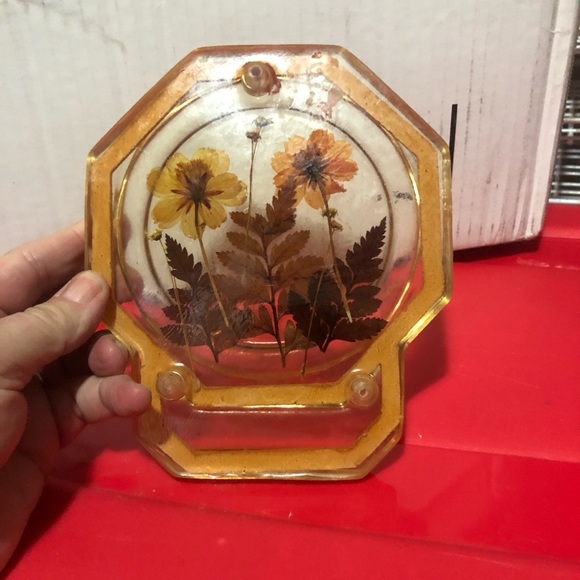 Vintage octagon lucite Resin Art with Floral Design - Picture 3 of 7